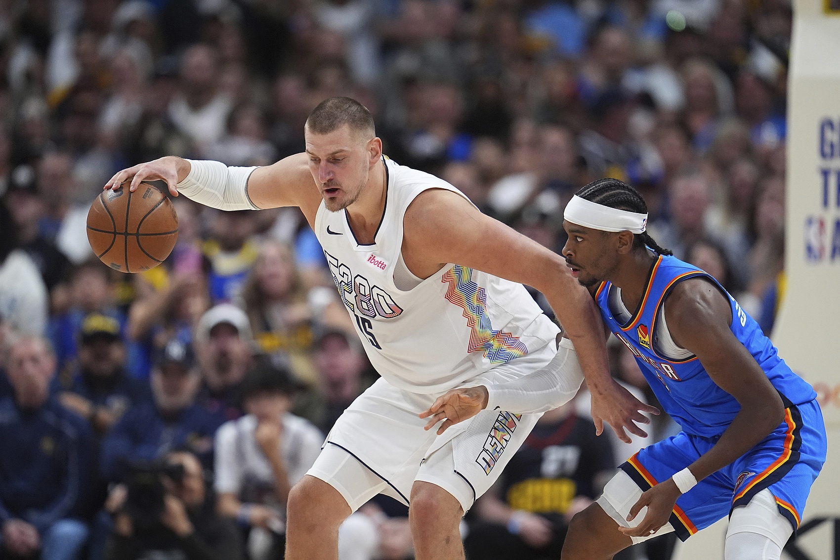 爱游戏娱乐-SGA和约基奇单场各得至少30分10助攻 历史第二对MVP组合