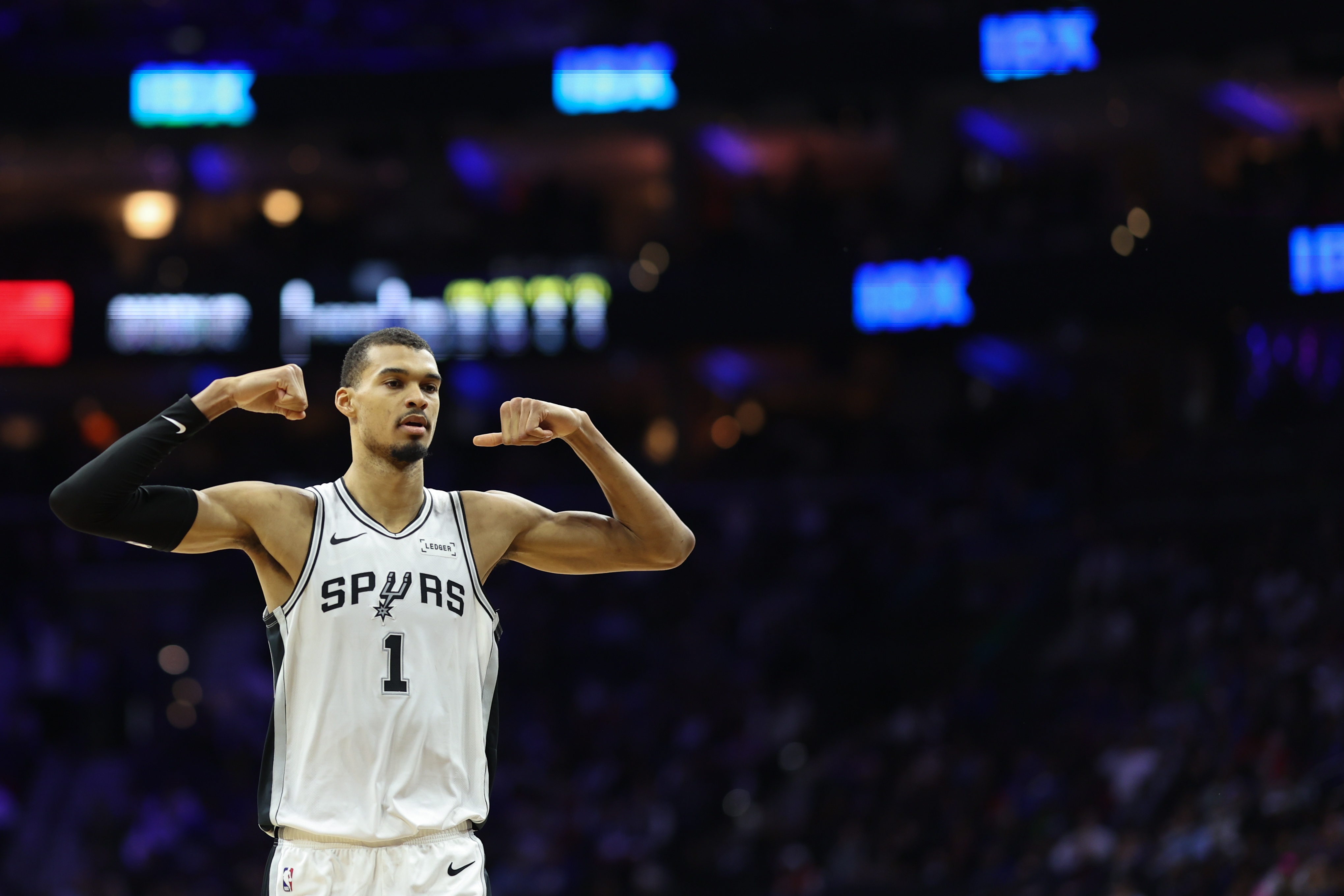 爱游戏娱乐-文班：我想要夺得MVP和DPOY 所以我会照顾好身体&amp;全力以赴冲击